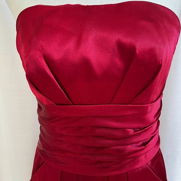 Davids Bridal Deep Red Satin Strapless Ruched Waist Formal Cocktail Dress Size 4 - Picture 3 of 11